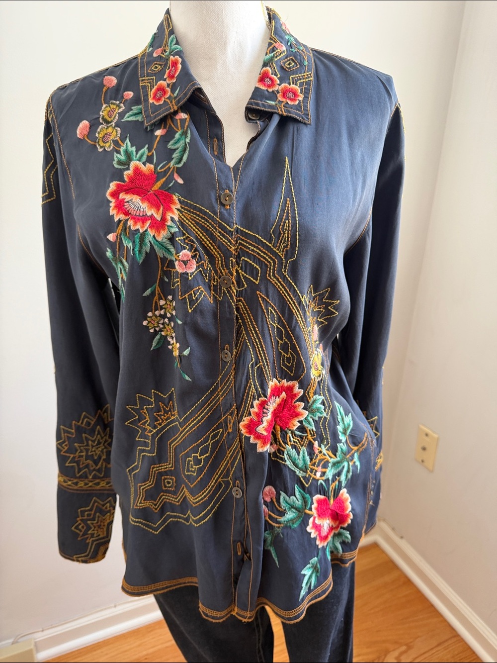Johnny Was Embroidered Floral Button-Up Shirt silk